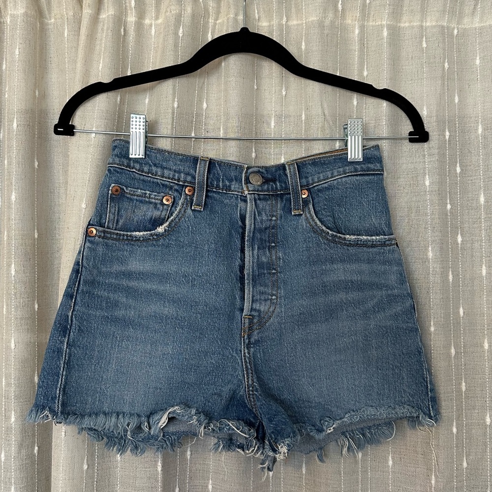 Levi’s Shorts | Levi’s Ribcage Shorts | Denim Shorts